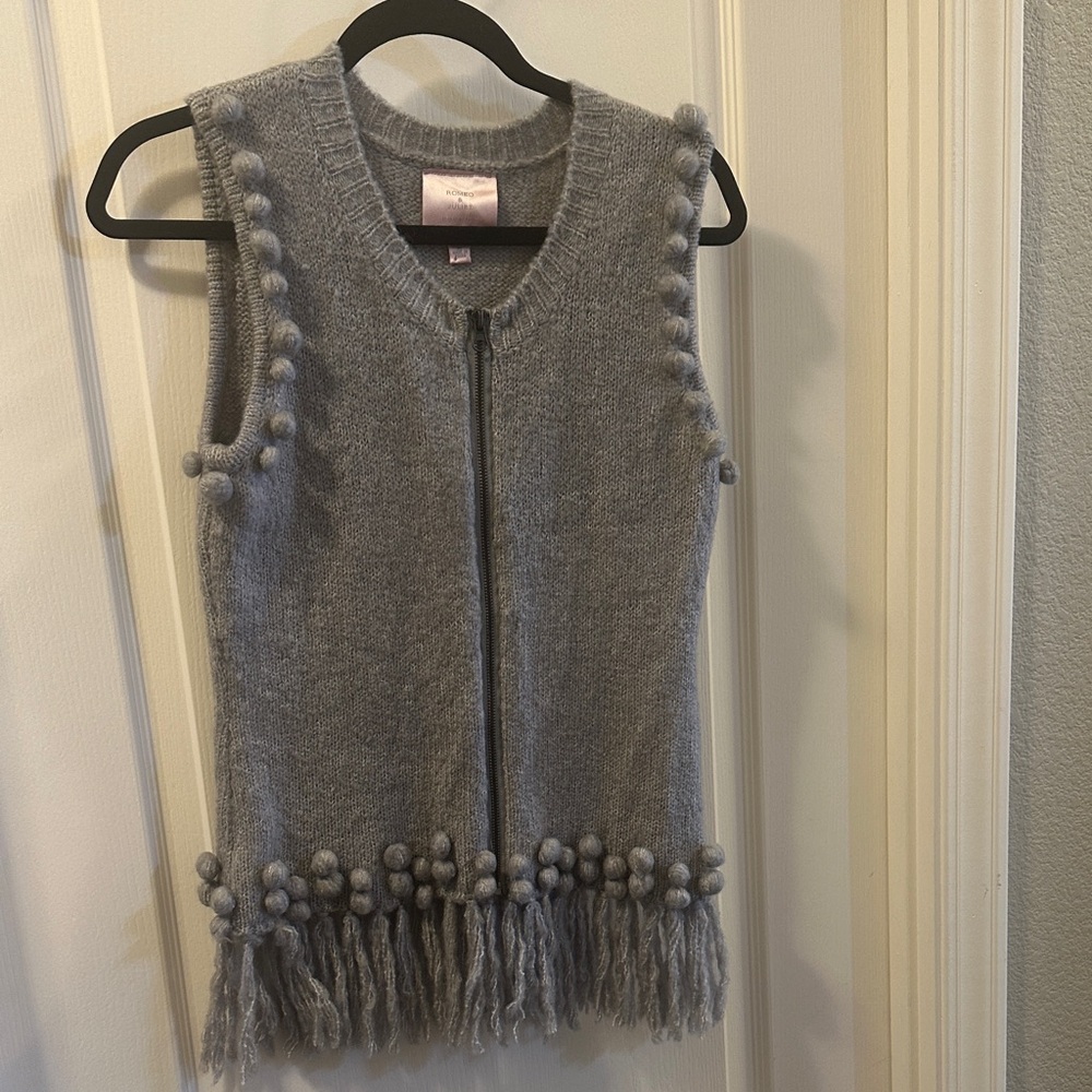Romeo & Juliet Couture Gray Knit Vest